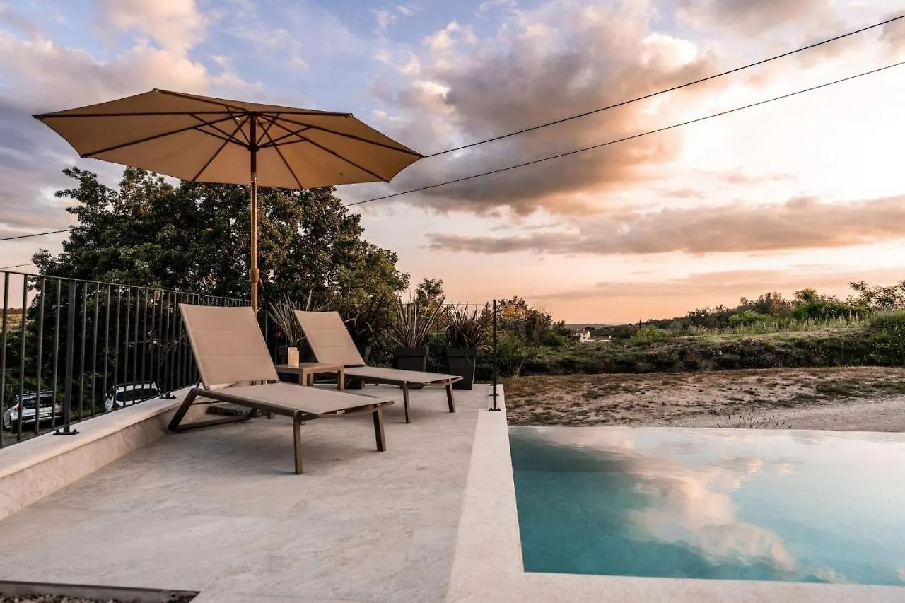 Modern Villa Venta With Jacuzzi And Pool In Buje Krasica